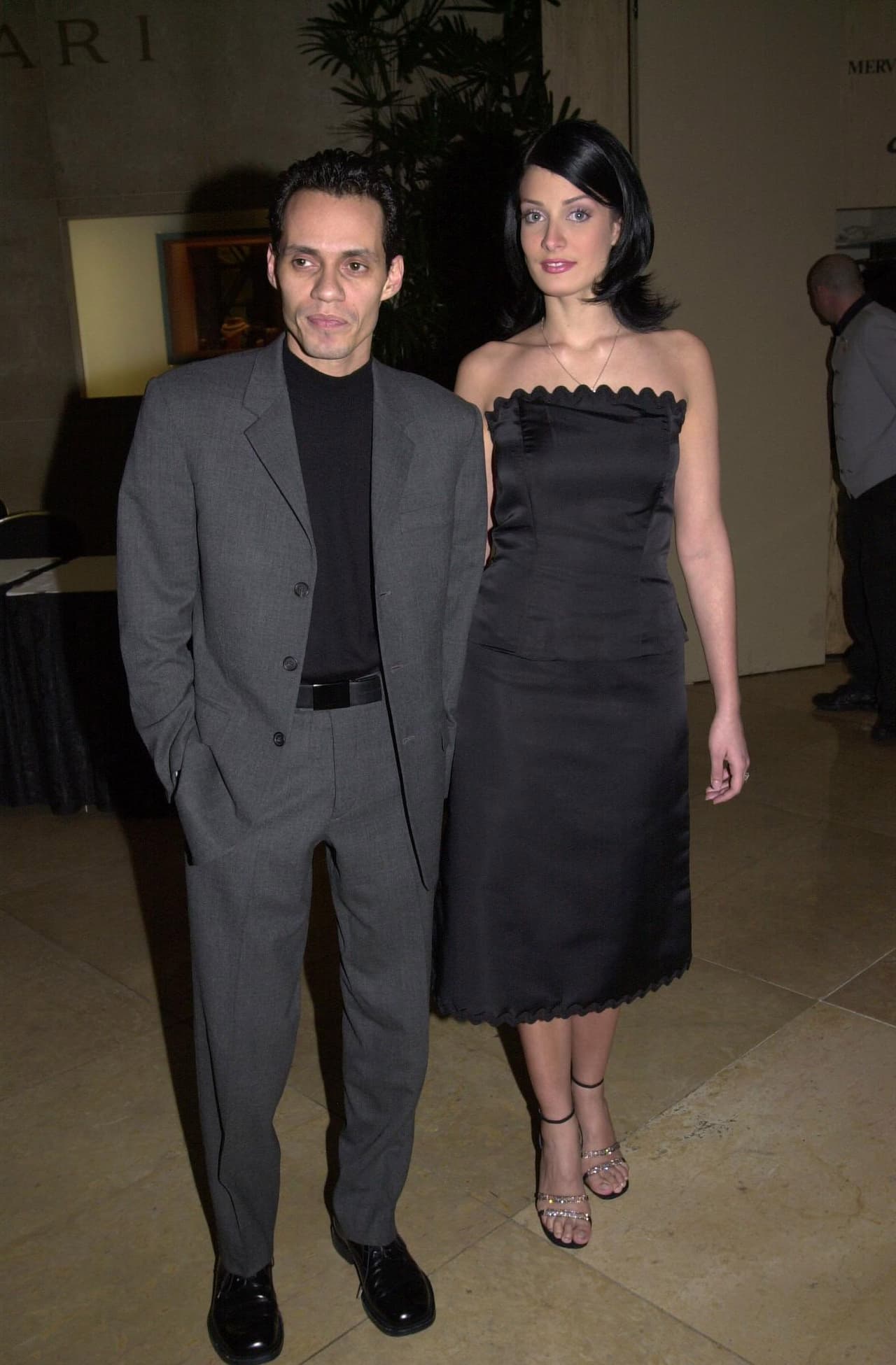 En la primera edición de Latin GRAMMY, celebrada el 13 de septiembre del 2000 en el Staples Center de Los Ángeles, Marc era uno de los protagonistas, pues estaba nominado en seis categorías, pero solo ganó en Mejor Canción del Año por 'Dímelo'. Por desgracia, el intérprete canceló su presencia de último momento por una cuestión de salud de Dayanara Torres, su entonces esposa.