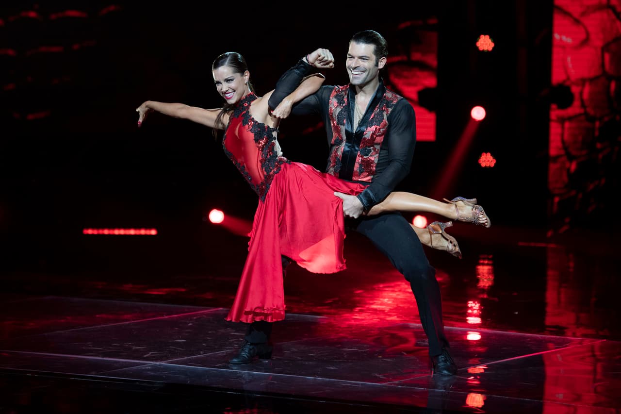 Al momento del duelo, Pía y Adrián nuevamente llenaron el escenario con su magia.