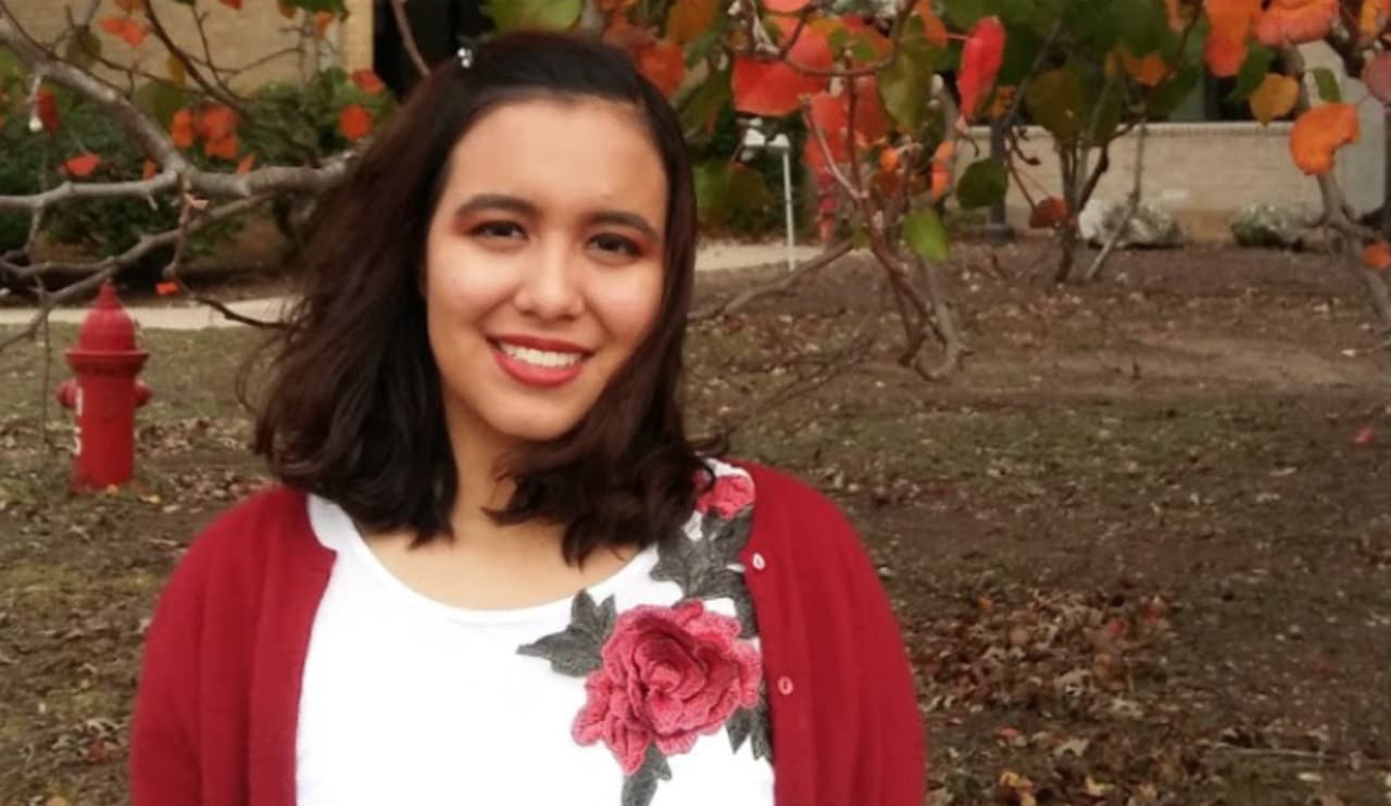 Cómo la ley antisantuario de Texas está afectando a una joven con esquizofrenia