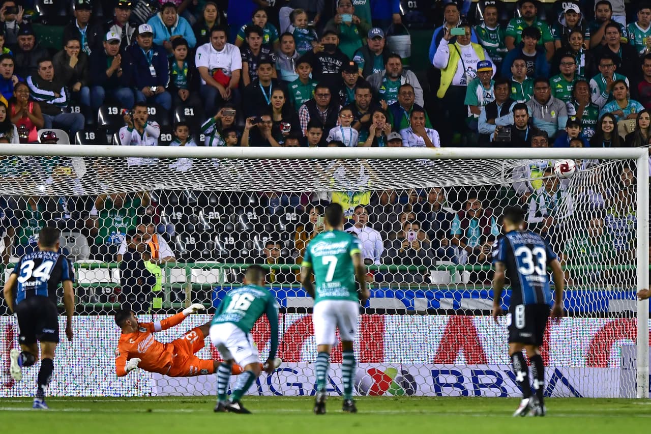 <b>Gil Alcalá (Querétaro)</b>
<br>Nunca ha atajado un penal