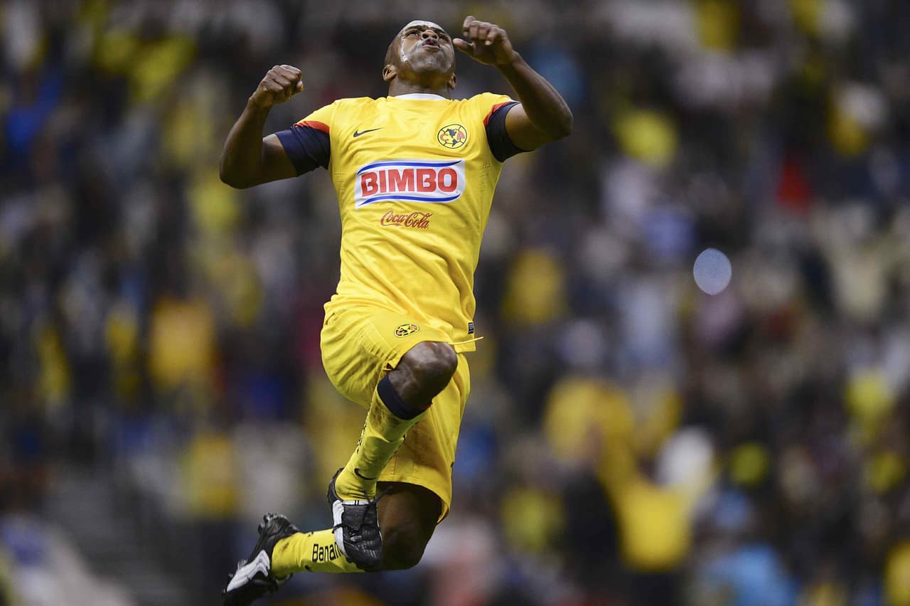 El primer año en el que consiguió el campeonato de goleo fue en el Clausura 2012 cuando empató con el Jugador del Toluca Iván Alonso con 14 tantos.