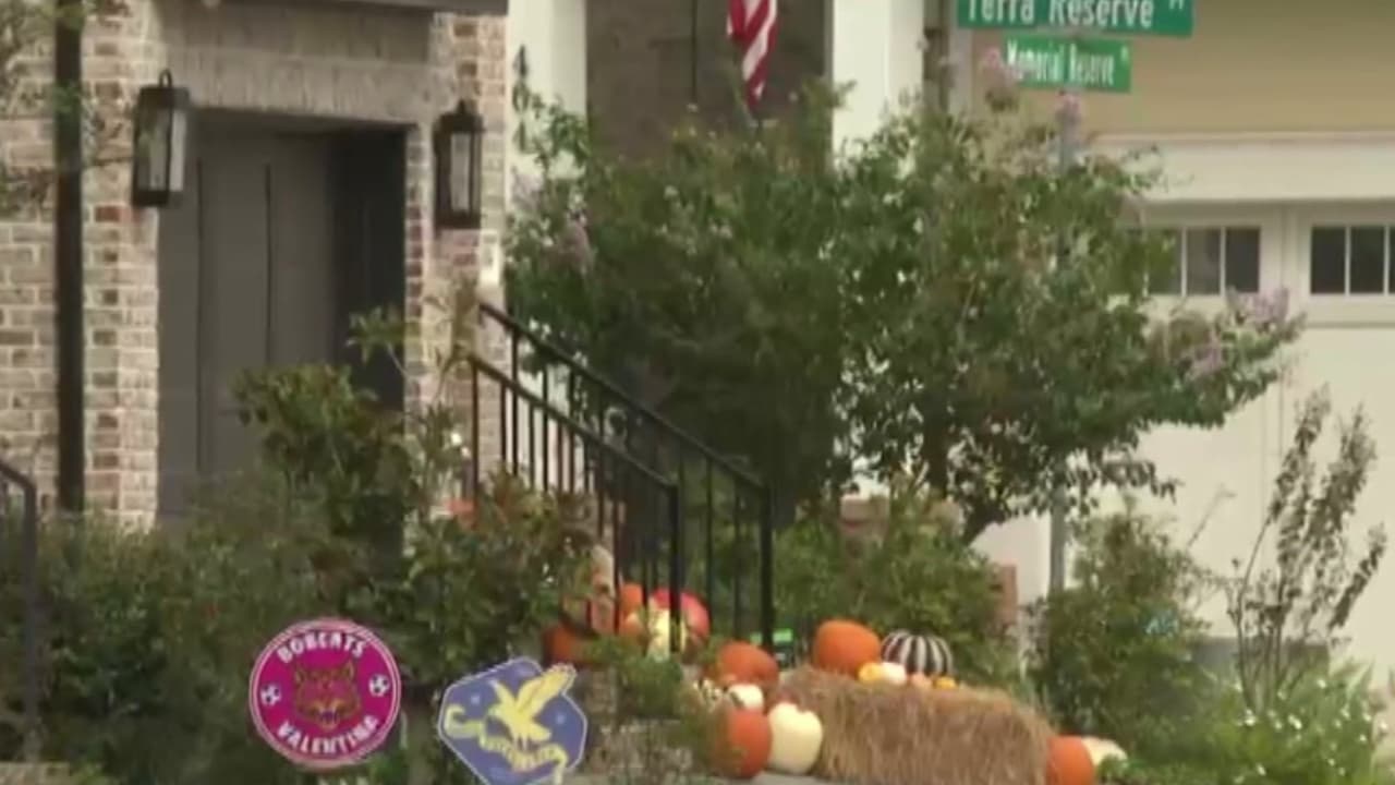 Muere en un hospital la mujer señalada de balear y matar a su hija de 4 años en Houston