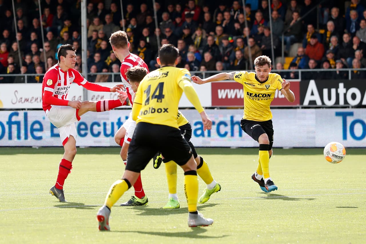 El mexicano Hirving Lozano anotó al minuto 41 del segundo tiempo el gol del 1-0 de PSV Eindhoven en su visita al VVV-Venlo en la Jornada 26 de la Eredivisie, donde es líder con 67 puntos.