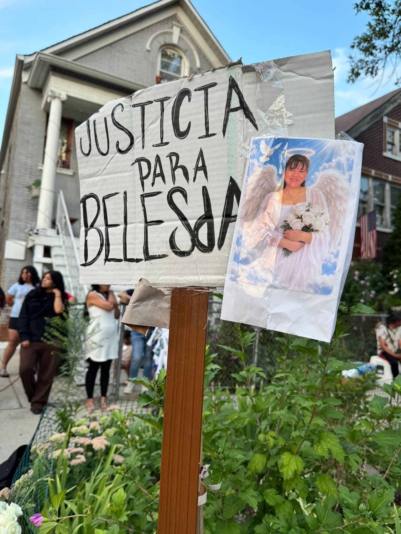 En ese contexto, se solicitó que cualquier persona que haya visto o grabado algo lo comunique mediante el concejo vecinal o llame al 911.