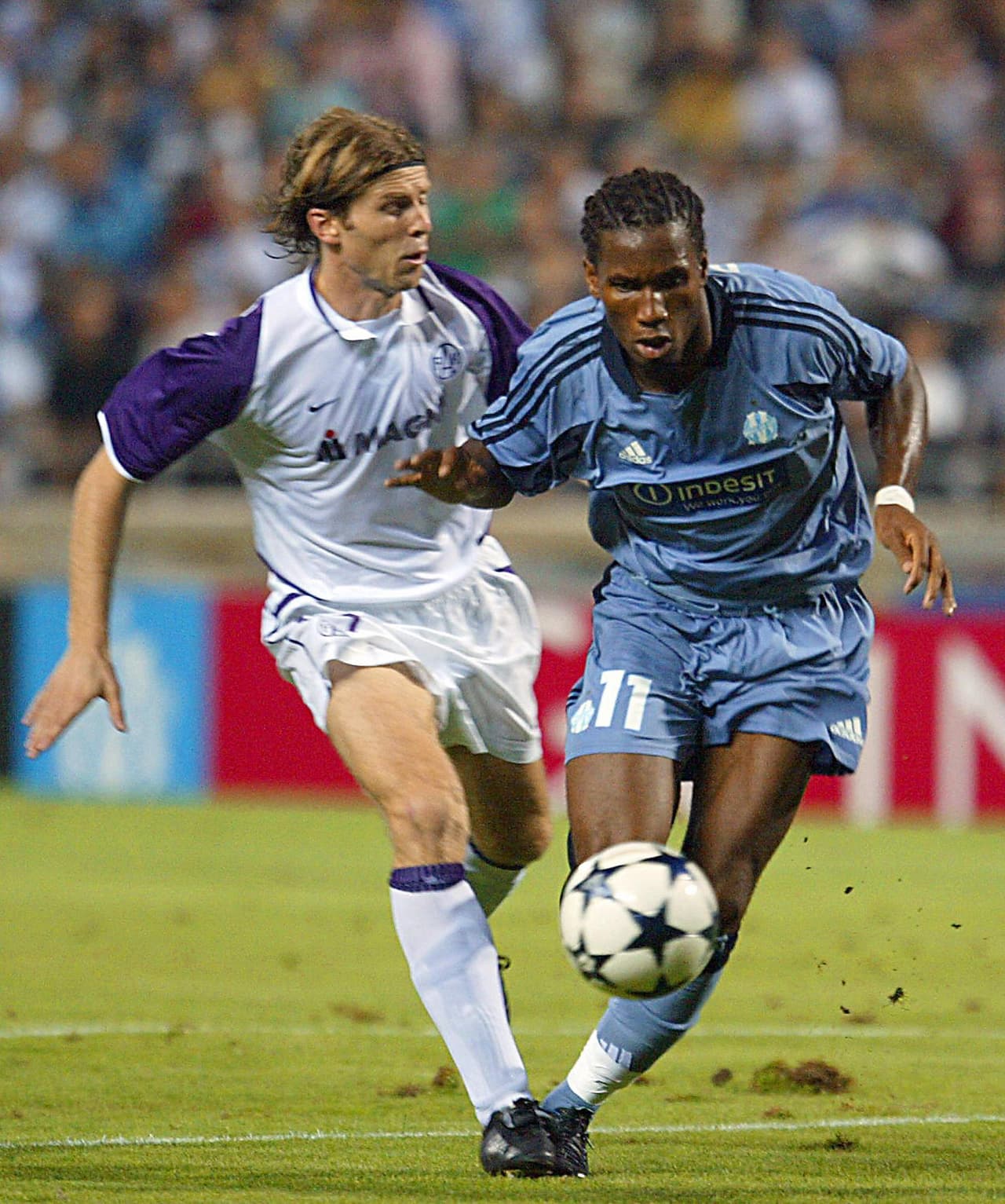 En Marsella Drogba empezó a mostrarse al mundo como un delantero veloz, potente y letal. La prueba de su nivel estaba en cada jornada de Champions League.