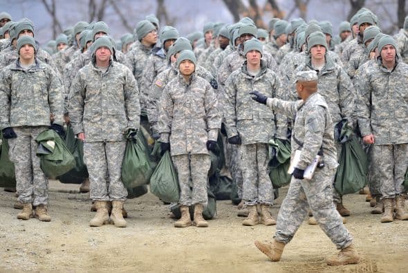 EEUU mantiene unos 28,500 efectivos en Corea del Sur y se compromete a defender a su aliado en caso de agresión como vestigio de la Guerra de Corea, que finalizó con un armisticio nunca sustituido por un acuerdo final de paz. Con información de Efe y The Associated Press.