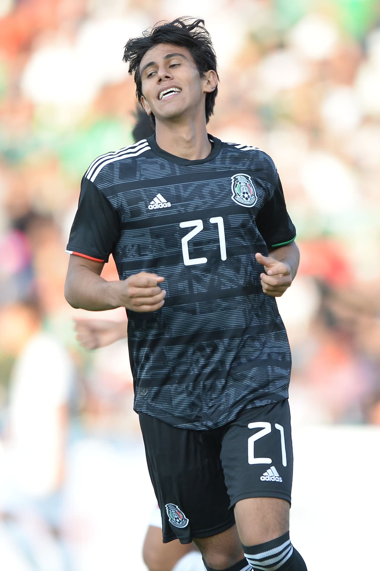 El 20 de septiembre de 2017, JJ debuta con la selección sub-18 con un hat-trick, en el Chang An Ford Cup International Youth Football Tournament, jugando los 90 minutos en la victoria 5-0 ante la Tayikistán.