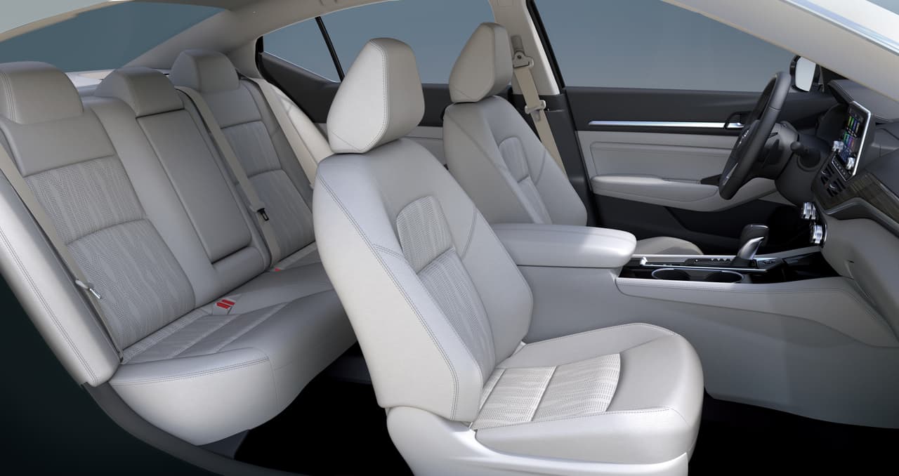 Los
<b>asientos del Nissan Altima 2019 fueron rediseñados </b>y ofrecen soporte lumbar superior.