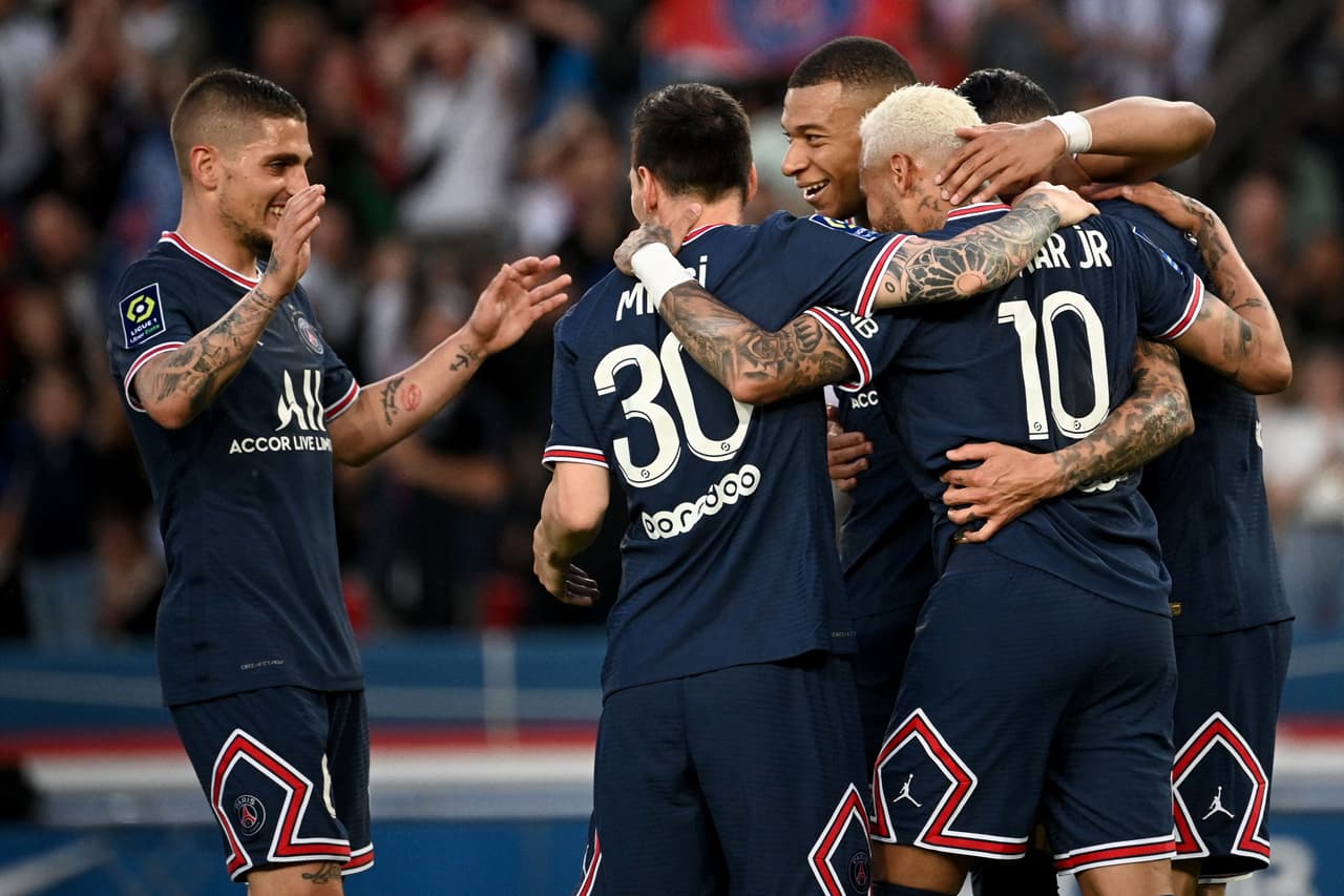 PSG golea 5-0 al Metz con hat-trick de Mbappé y goles de Neymar y Di María -en su despedida- en la Jornada 38 de la Ligue 1.