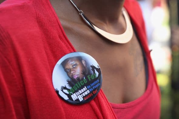 El joven de 18 años, abatido a plena luz del día por un policía el 9 de agosto, será luego enterrado en presencia de su familia en el cementerio St. Peters de Saint Louis.