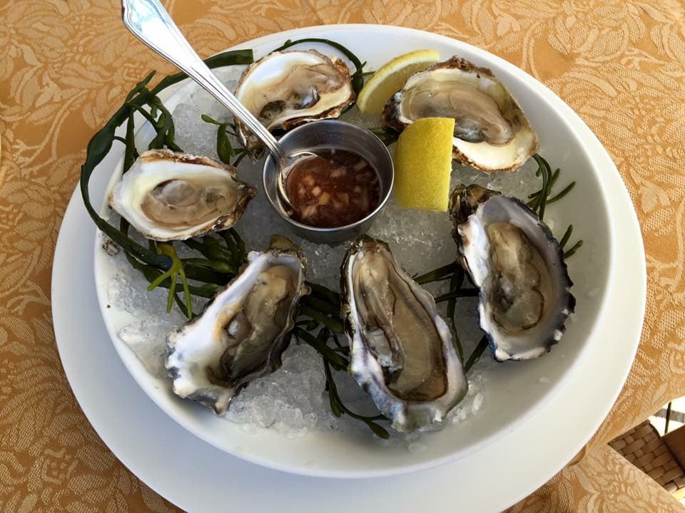 Ostiones con salsa mignonette de jengibre @ Auberge du Soleil