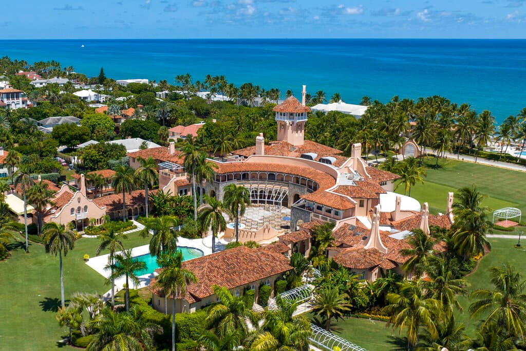 Corte de apelaciones permite al Departamento de Justicia reanudar investigación sobre documentos clasificados de Mar-a-Lago