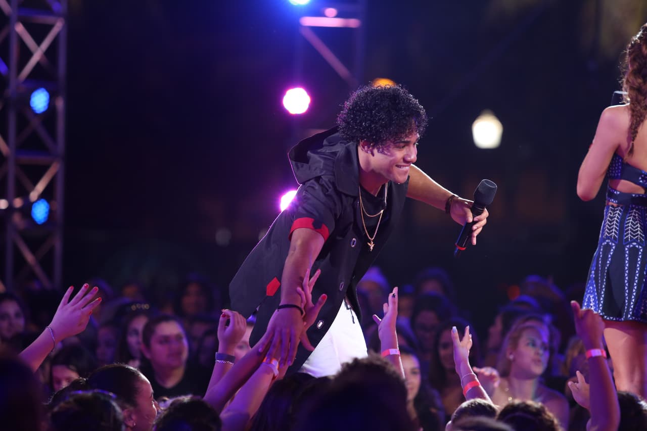 La música corre por las venas de estos hermanos dominicanos que audicionaron en Los Ángeles. En la segunda fase, los jueces los separaron y ahora es Richard quien cumple el sueño por los dos.