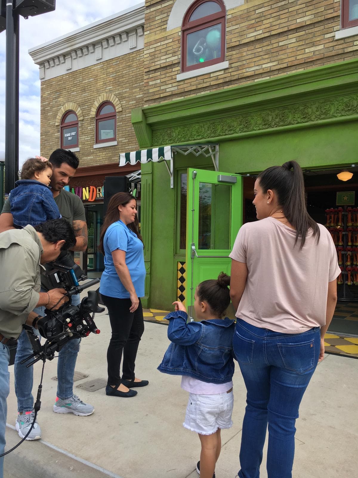 Aunque aún son muy pequeñitas, Silvana y Anabella se portaron muy bien frente a las cámaras.