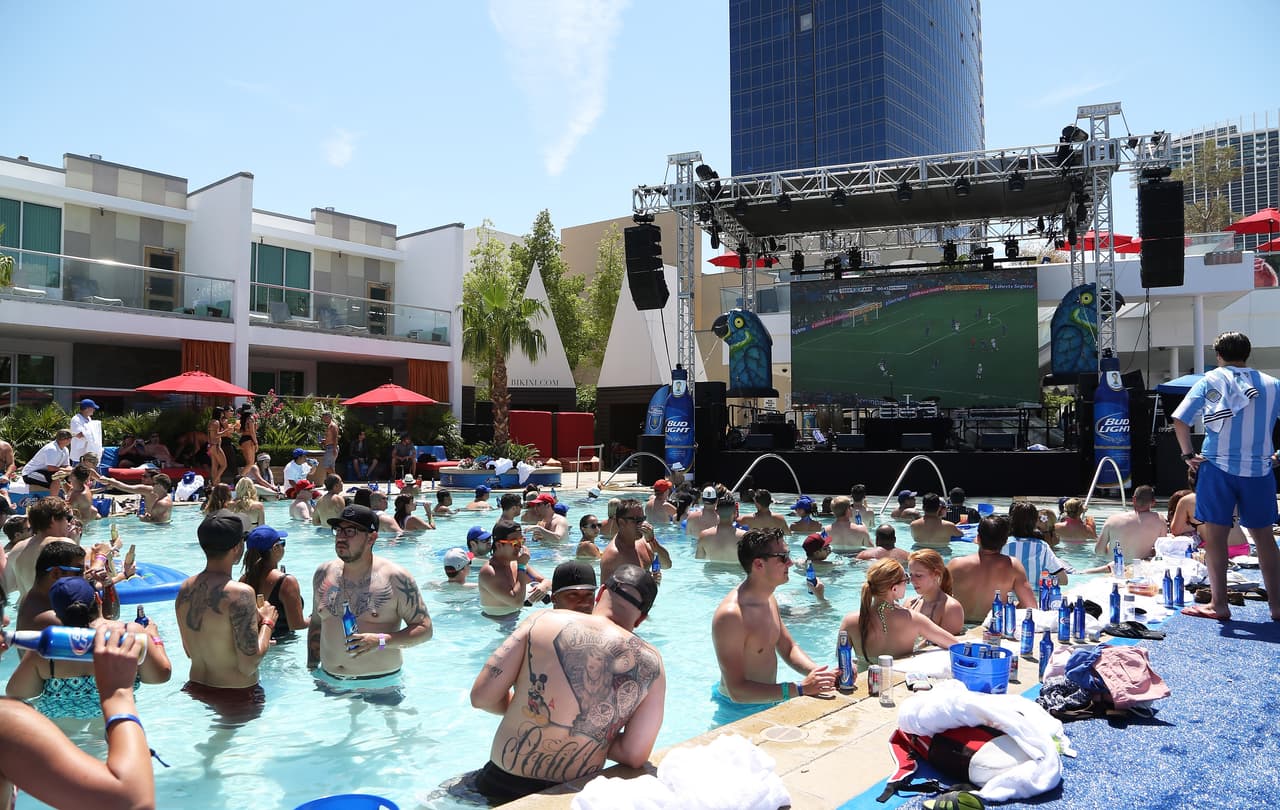 <b>Centro Acuático Reveille, ubicado en 7700 Oak Vista, 77087.</b>
<br>
<br>Abierto del 3 de junio al 3 de septiembre de 2023. Disponible el martes, jueves y sábado.