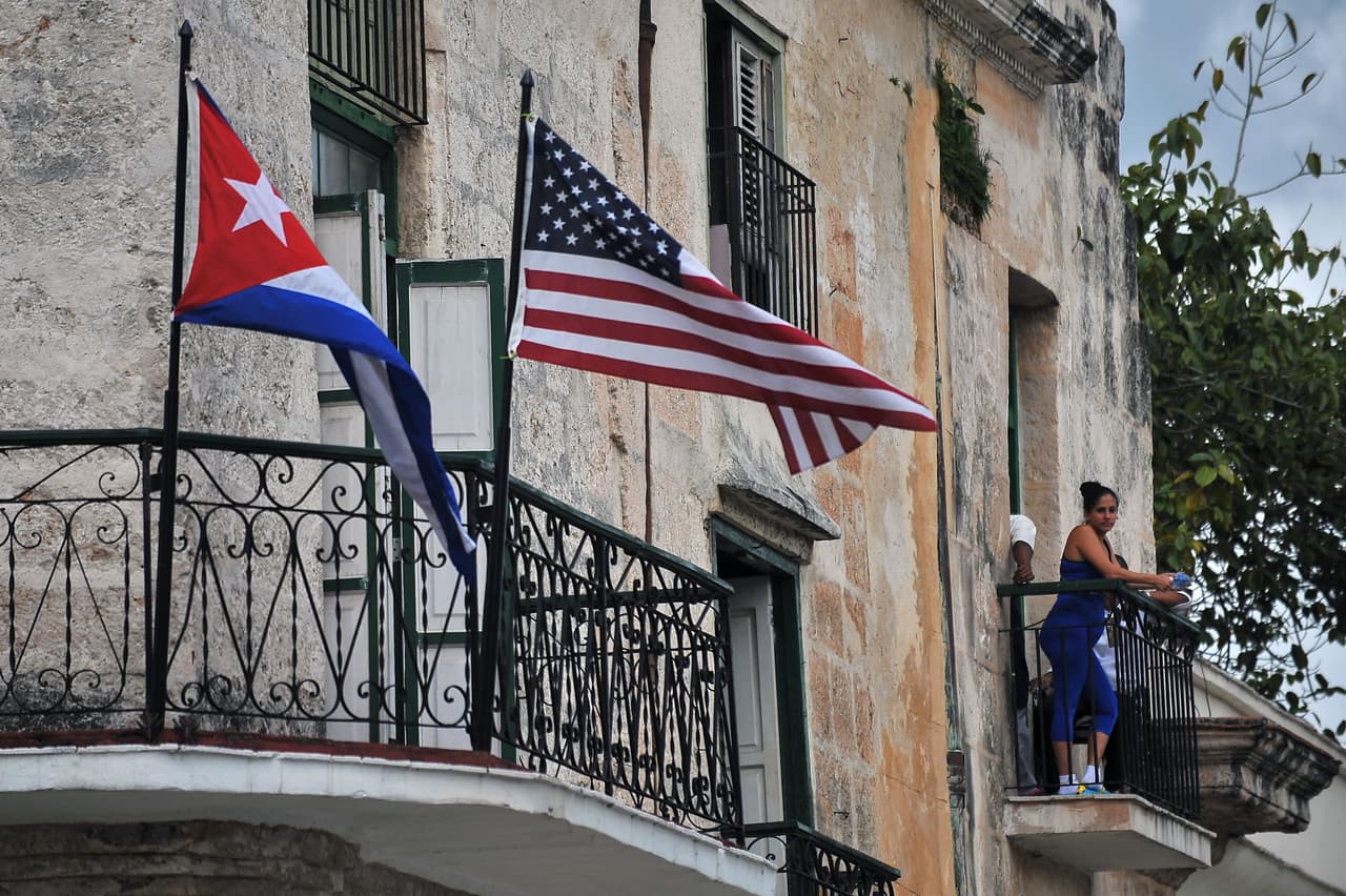 La visita de Obama a Cuba, entre el aplauso y la condena