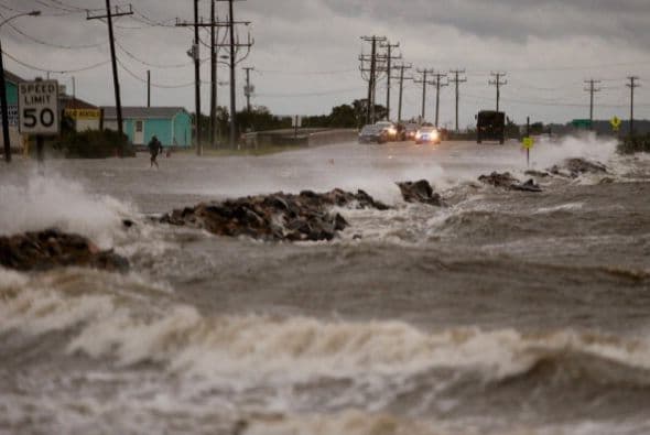 El sábado se convertiría en ciclón post-tropical tras su debilitamiento.