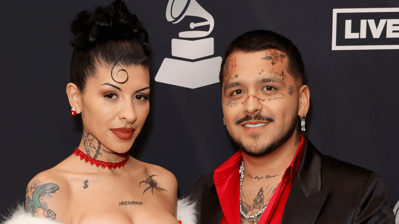 Christian Nodal se ha dejado ver últimamente muy enamorado de Cazzu, pero ella no es la única mujer en su vida.