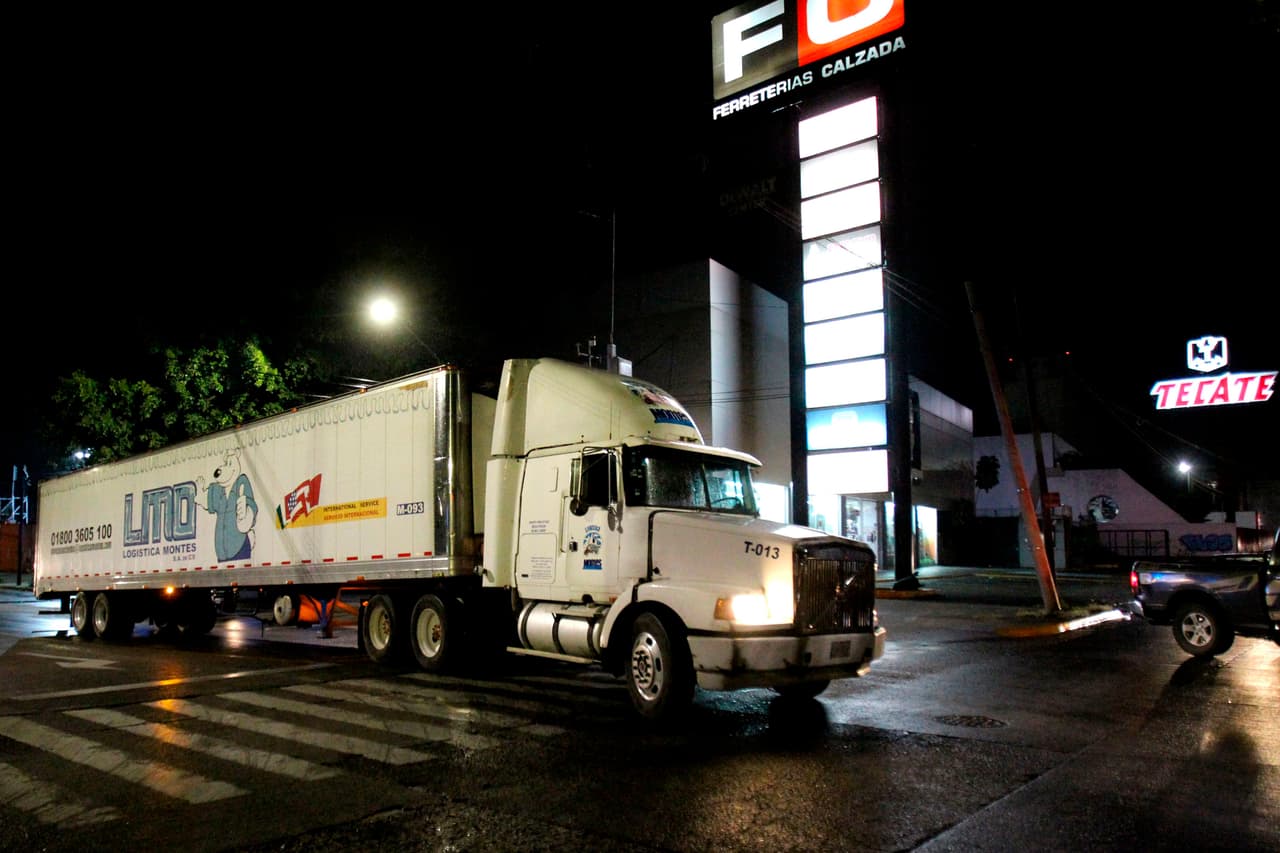 Revelan la existencia de otro camión con cadáveres sin identificar en Jalisco