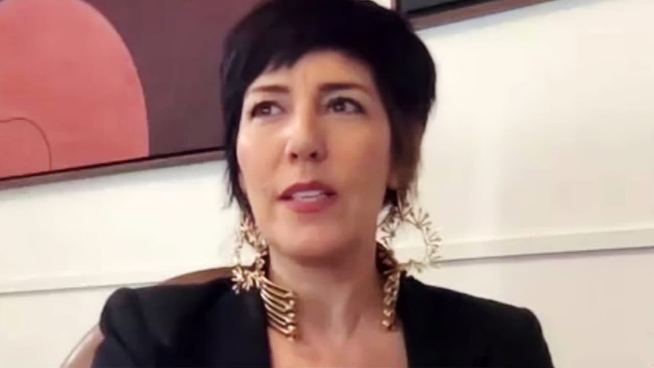 "Ya basta": Stephanie Salas se pronuncia contra series como la de Luis Miguel que “maltratan” a las mujeres