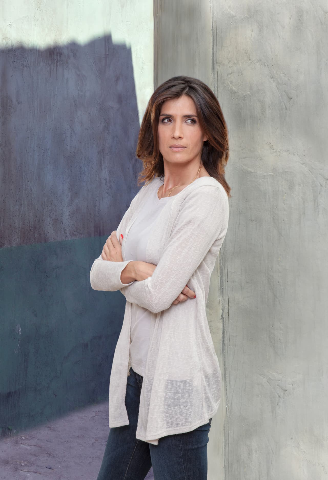 Este dolor la ha transformado en una mujer débil y amargada.