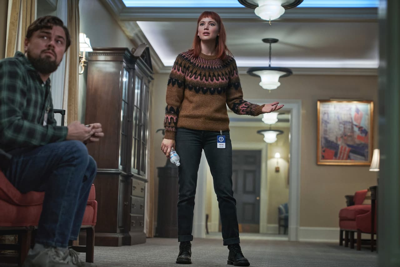 El ejemplo más reciente de ello es su nueva película para Netflix: 'Don't look up' (2021), en la que se convirtió en una astrónoma pelirroja que busca salvar al mundo de la coalición de un meteorito.