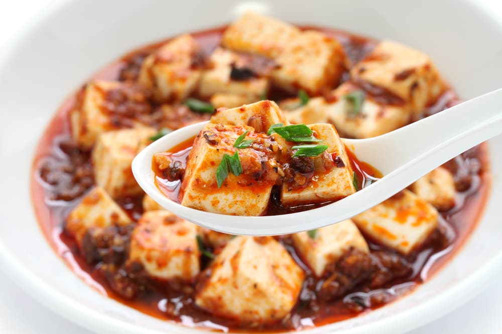 Chili vegetariano con tofu. Quieres un poco más de sabor en tu mesa, entonces prepara un chilli vegetariano con tofu. Este platillo es con el toque mexicano que se caracteriza por su gran sabor.