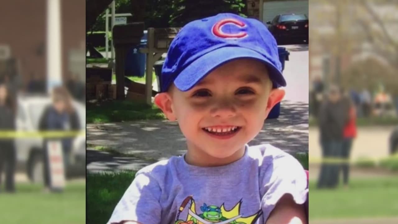 Dos empleados de DCFS fueron despedidos por el manejo del caso del niño AJ Freund 