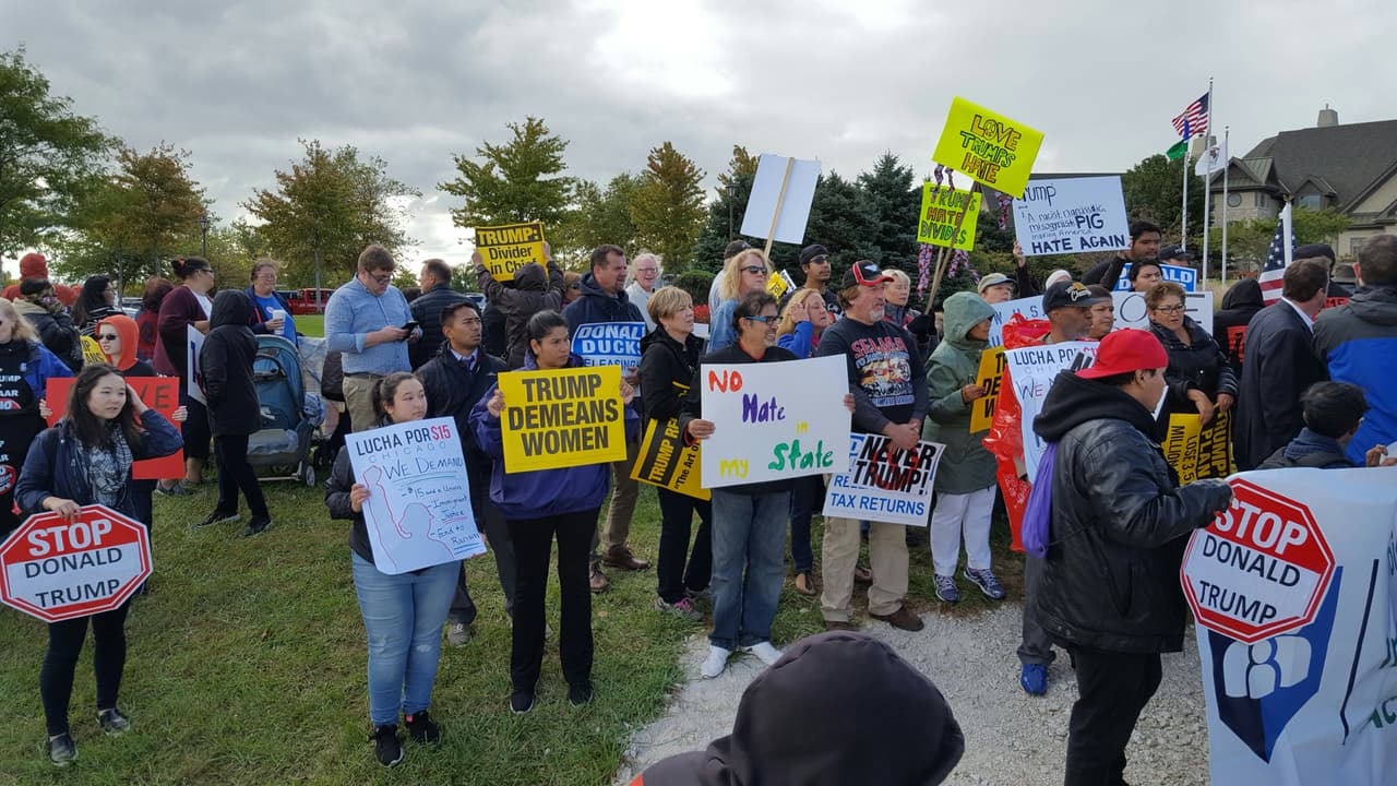 Los mensajes fueron borrados antes de que llegará el candidato.