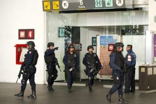 Hallan en un aeropuerto de México cuatro cráneos humanos que iban a ser enviados a EEUU