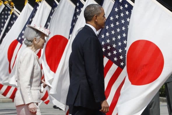 En medio de tensiones diplomáticas y territoriales con sus vecinos, Tokio pretende lanzar el mensaje de que la alianza en seguridad de los dos países es más fuerte que nunca.
