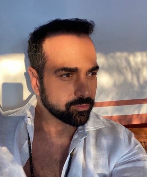 En años recientes, no son pocos los actores que le han dado vida al personaje Buganvilla y uno de los más recordados es 
<b>Ariel Miramontes</b>, ¡probó que es mucho más que el famoso ‘Albertano’!