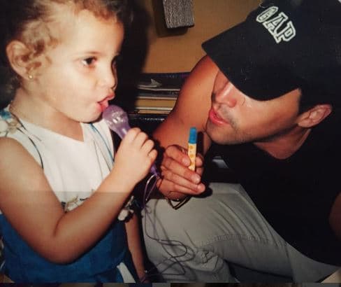 Zhamira y sus inicios en el canto.