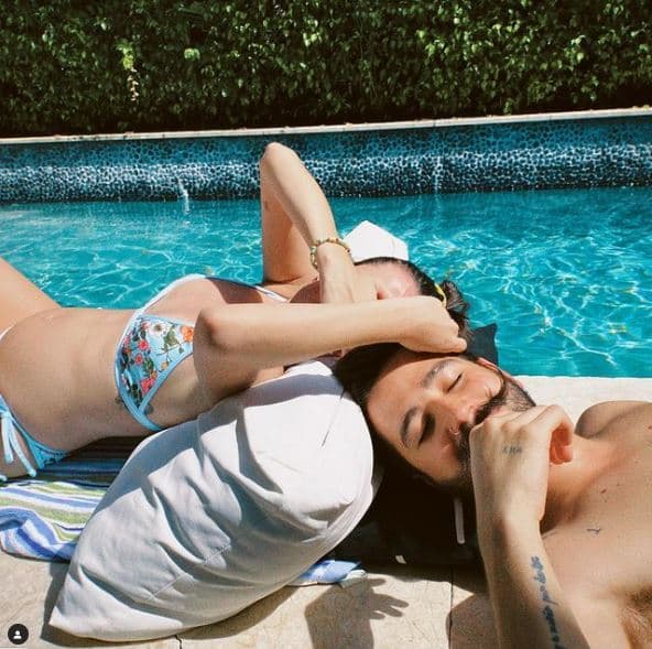 <b>Evaluna</b>
<br>La hija menor de Ricardo Montaner es otra futura mamá que 
<a href="https://www.univision.com/famosos/evaluna-embarazada-en-bikini-los-fans-creen-que-es-nina">no para de presumir su pancita a través de redes sociales</a>. Camilo, su esposo desde febrero de 2020, ha posado junto a ella y revelaron que el nombre de su bebé será Índigo.