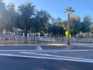 El gobernador republicano de Arizona, Doug Ducey, representará al estado en la toma de posesión de Joe Biden y espera que la transición del poder sea pacífica pese al asalto al Capitolio.
<br>