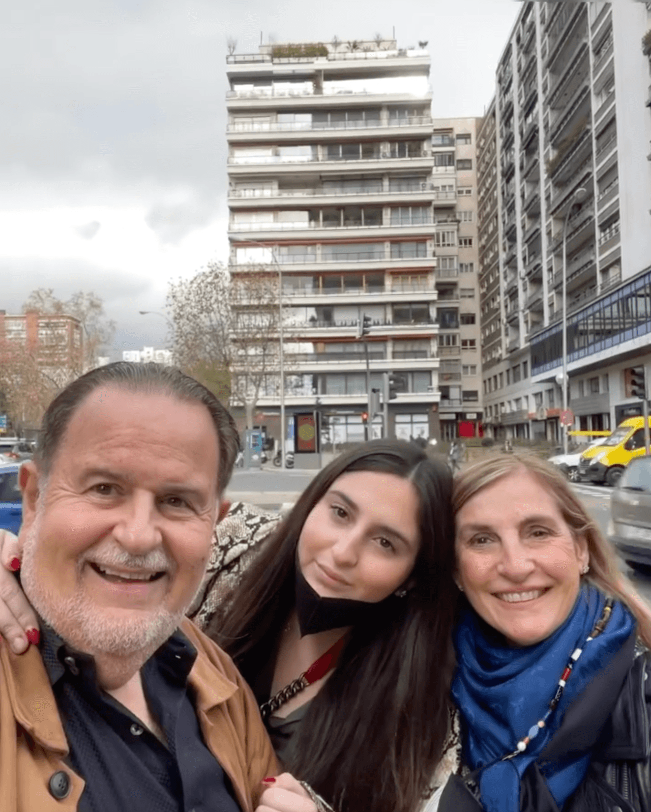 En la Navidad de 2021, él junto a su esposa Millie y su hija Mia viajaron a España para pasar allí la época decembrina.
