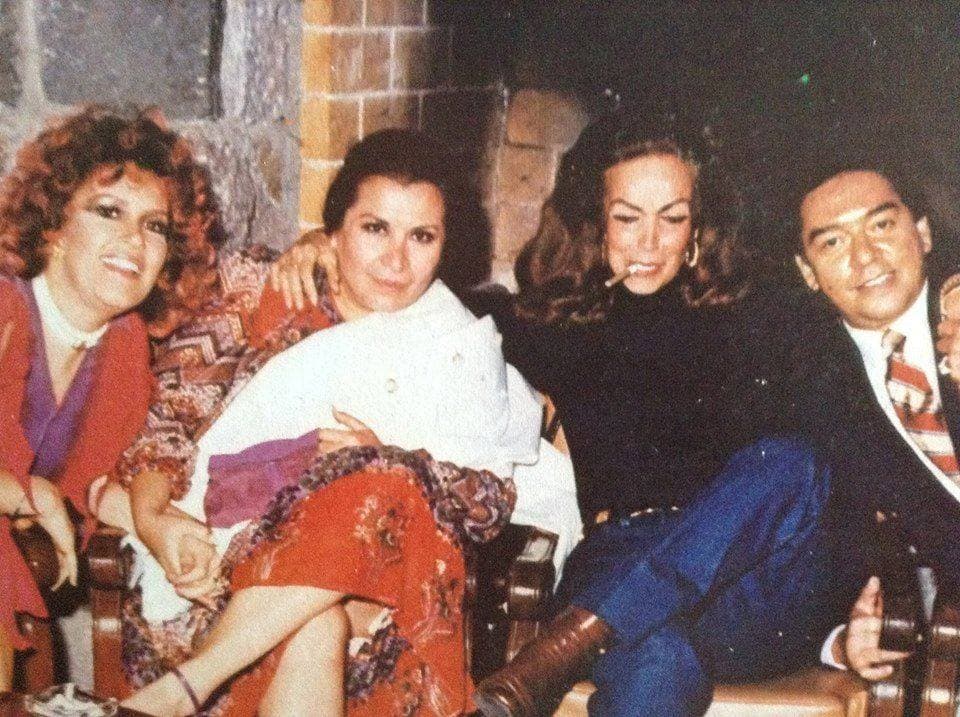 Han pasado 20 años de la desgracia que vivió y a pesar de que ha habido grandes mejorías, Lucha Villa y su familia han preferido que tenga una vida tranquila, rodeada del campo y del cariño de sus hijas y nietos.