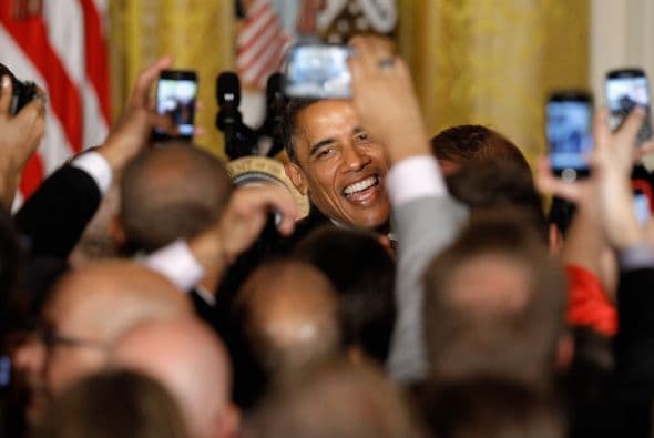 9 de mayo. El presidente de Estados Unidos, Barack Obama, se declara a favor del matrimonio homosexual. “El matrimonio entre personas del mismo sexo debería ser legal”, confesó el mandatario en una entrevista a la cadena de televisión ABC y en la que subrayó que era algo “personalmente importante” que haya una regulación federal.