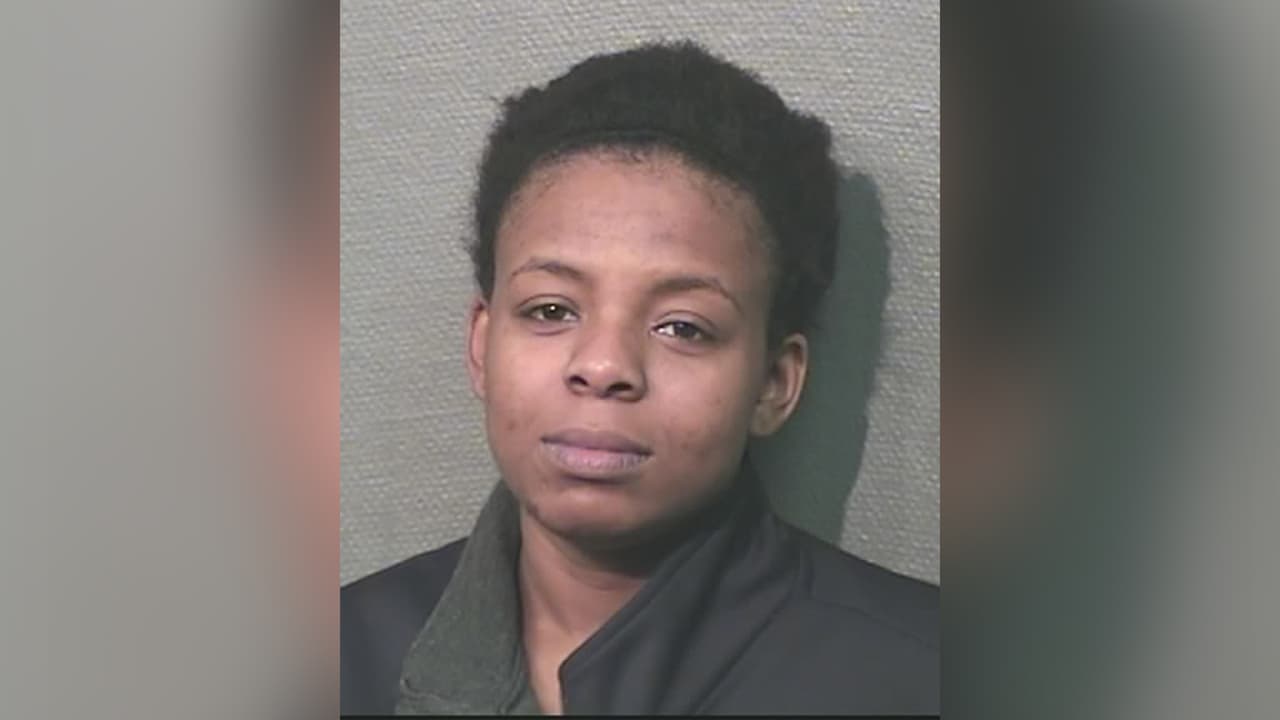 Jetta Diane Shambee enfrenta cargos de robo.