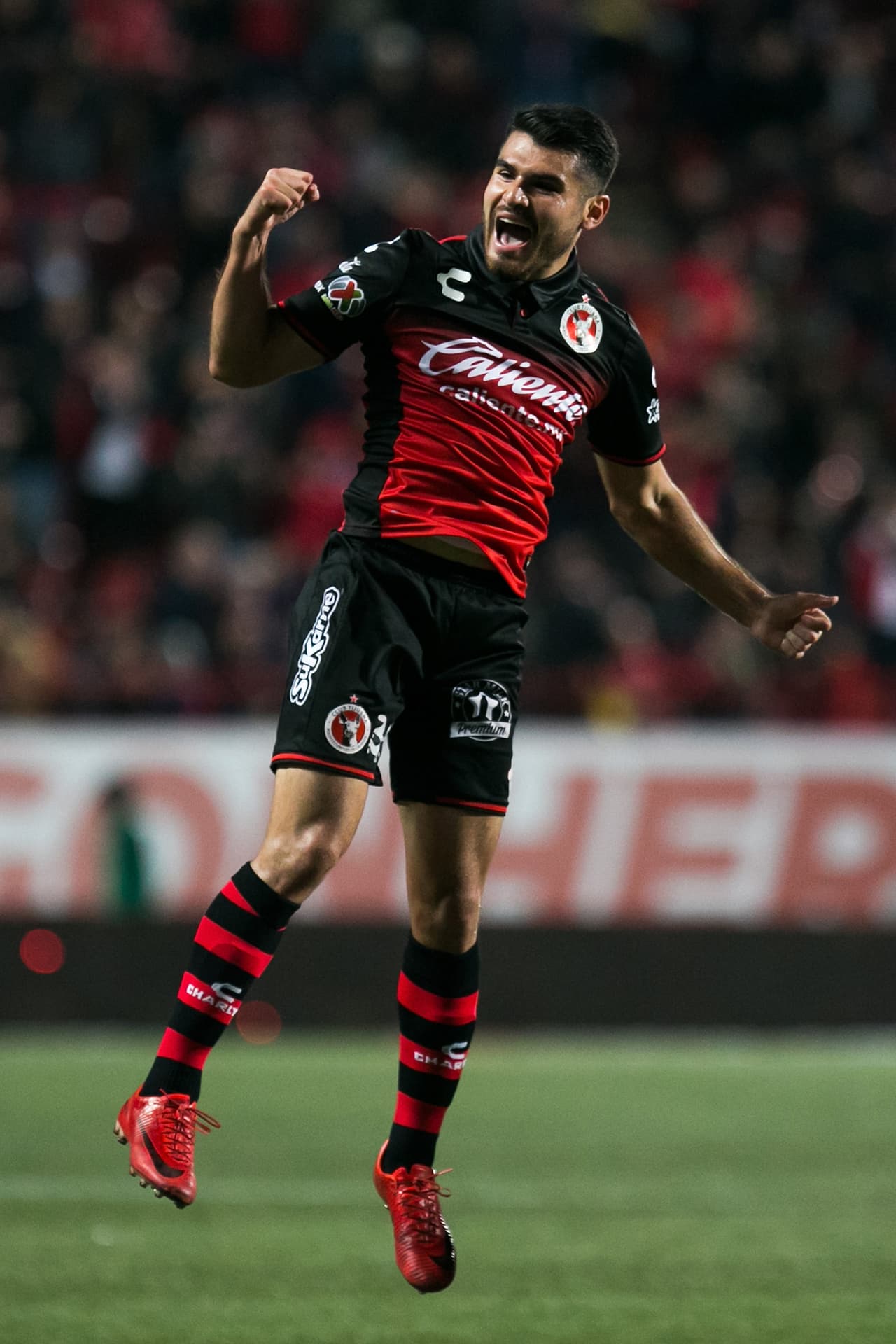 08 Tijuana - 17 puntos: 4 ganados, 5 empates y 4 derrota con 11 goles a favor y nueve en contra.