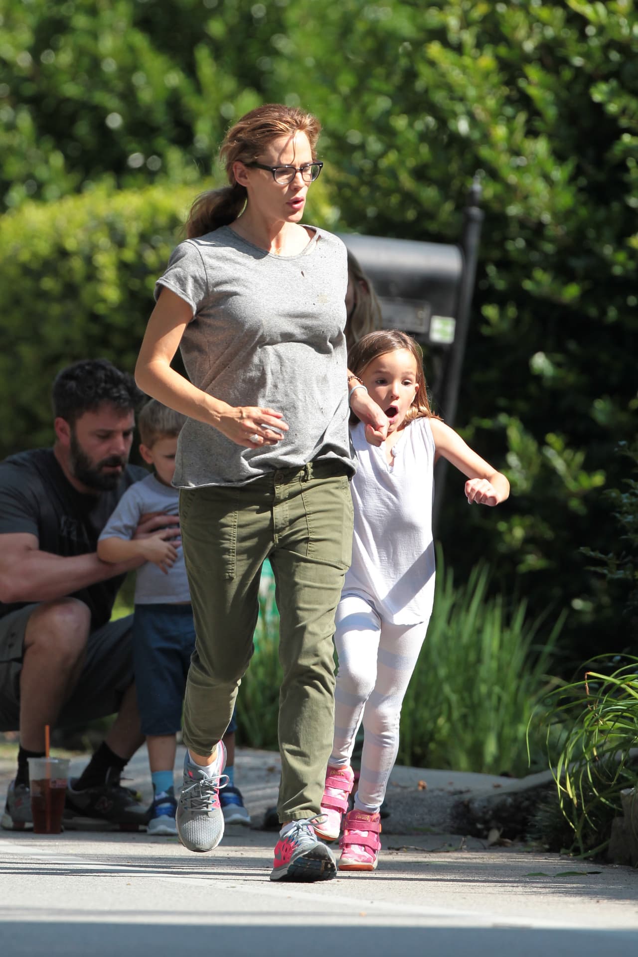 Así pasearon Ben y Jennifer Garner en familia hace unos cuantos días.