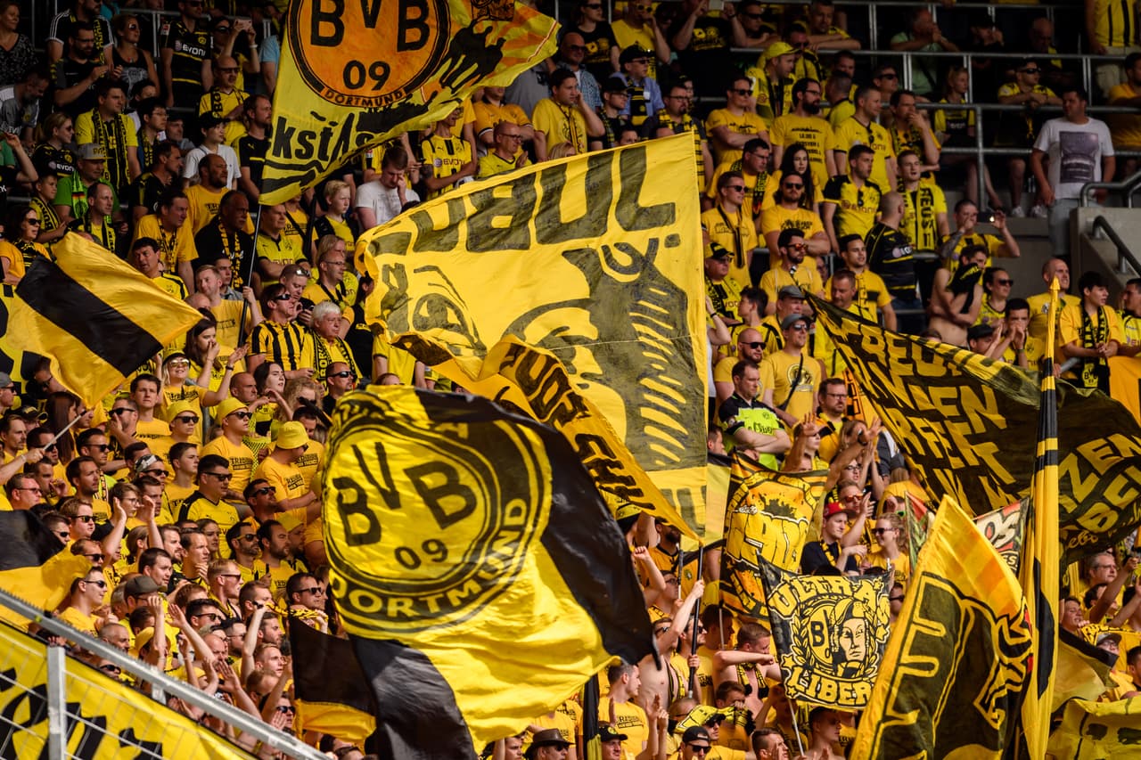 1. Borussia Dortmund (Bundesliga) - 79,496 espectadores promedio