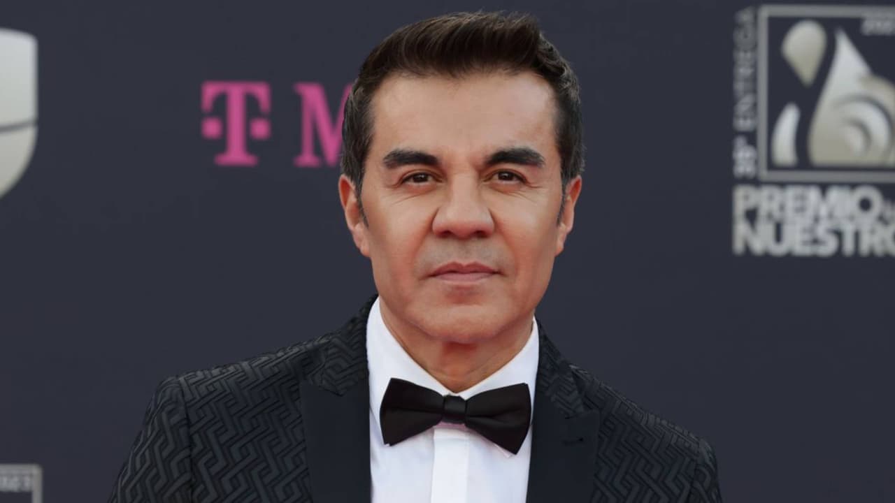 Adrián Uribe cambia de carrera: así anunció su incursión en la política