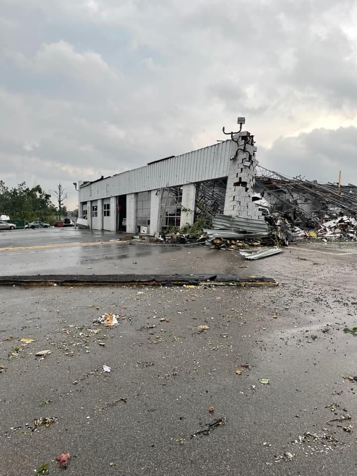 El gerente general del concesionario Faulkner dice que "todos están a salvo y contados".