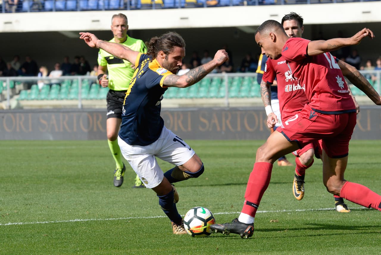 <b>Tras cuatro años jugando en Italia para el Bolonia y el Hellas Verona</b>, Franco Zuculini ahora es el medio de contención en Colón de Santa Fe.