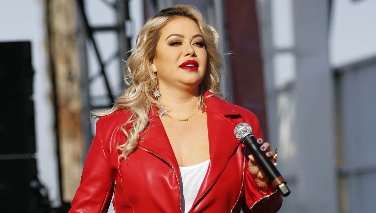 El mismo día en que Chiquis lanzó su mensaje sobre Jenni Rivera, también publicó una serie de tuits en los que despotricó contra personas "tóxicas". 
<br>