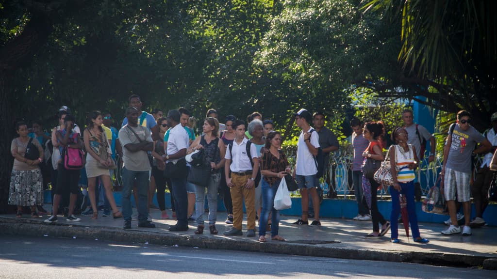La huelga de los boteros hizo de buscar transporte una odisea.