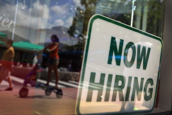 Un CEO en Arizona ofrece bonos de $5,000 para que los nuevos empleados renuncien