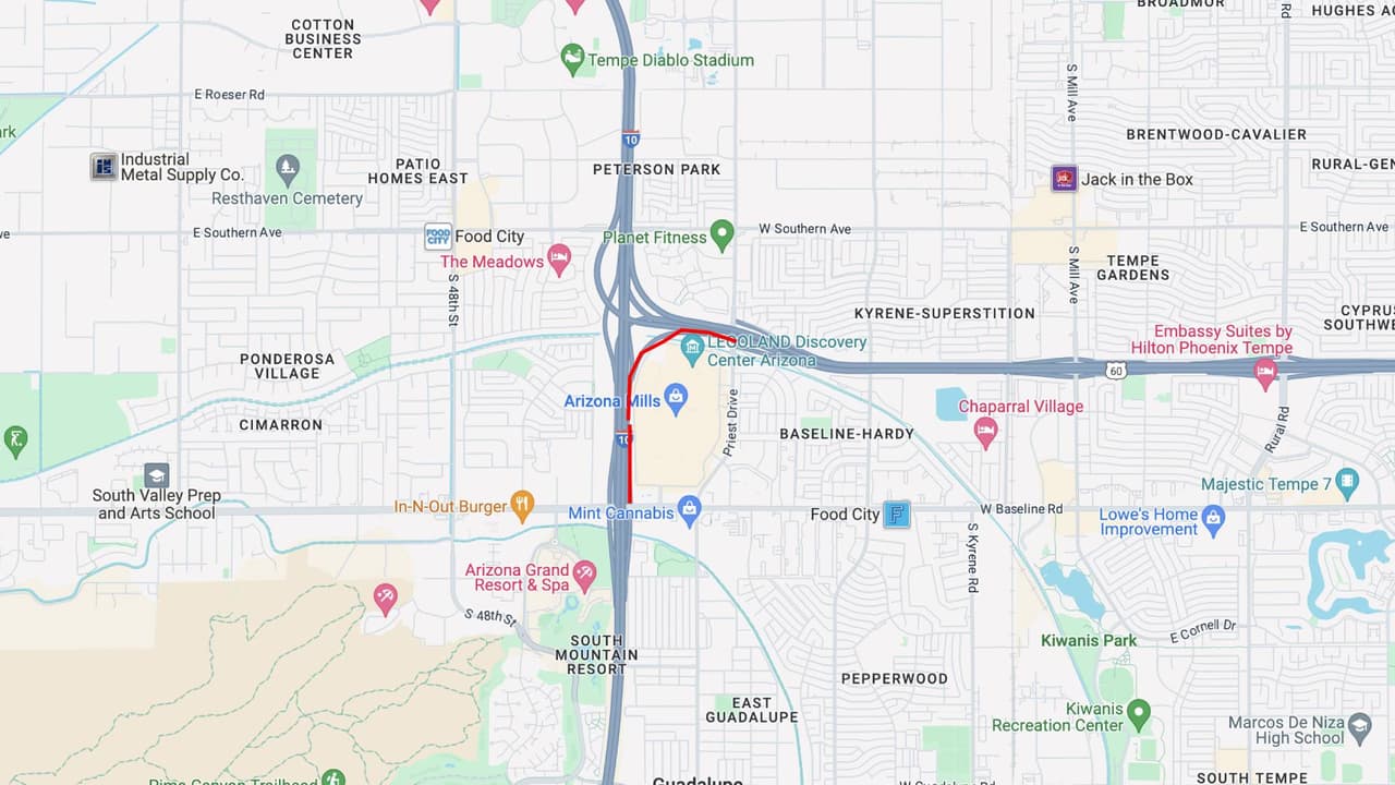 <b>Interestatal 10 oeste</b>
<br>La rampa de la I-10 en dirección oeste hacia la US 60 en dirección este, cerca de Broadway Curve, estará cerrada de 10 p.m. del viernes a las 7 a.m. del domingo.
<br>
<br>La rampa de entrada a la I-10 en dirección oeste, en Baseline Road, también estará cerrada.
<br>
<br>
<b>Rutas alternas</b>
<br>Considere salir de la I-10 en dirección oeste en Broadway Road para ingresar a la I-10 en dirección este y llegar a la US 60 en dirección este.