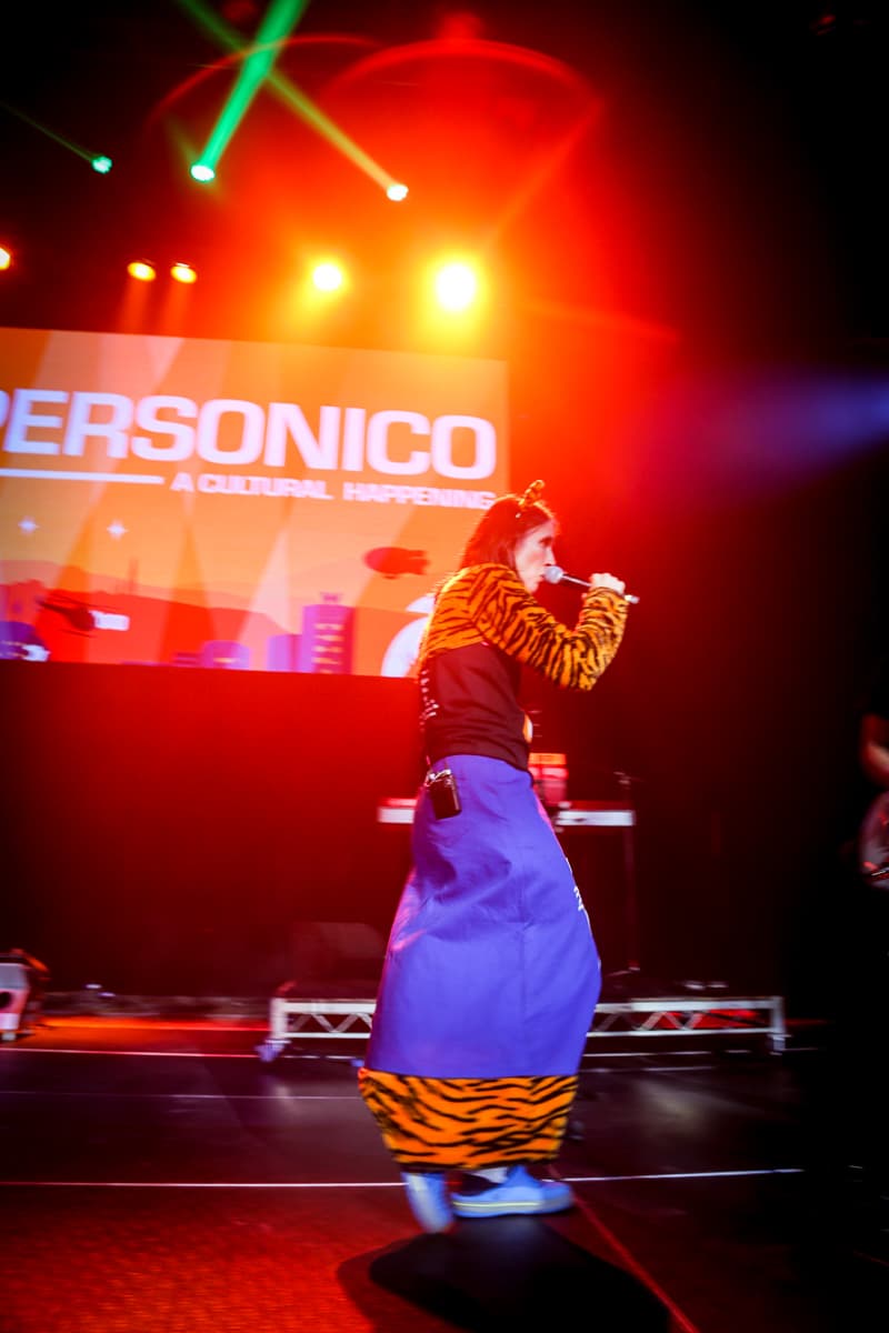 Miles de personas llegaron al Palladium de Hollywood para disfrutar de grupos como Aterciopelados, Kinky, Mala Rodríguez, Ximena Sariñana entre otros y deleitarse las mezclas alternativas en un festival lleno de cultura y nueve horas de mucha música.